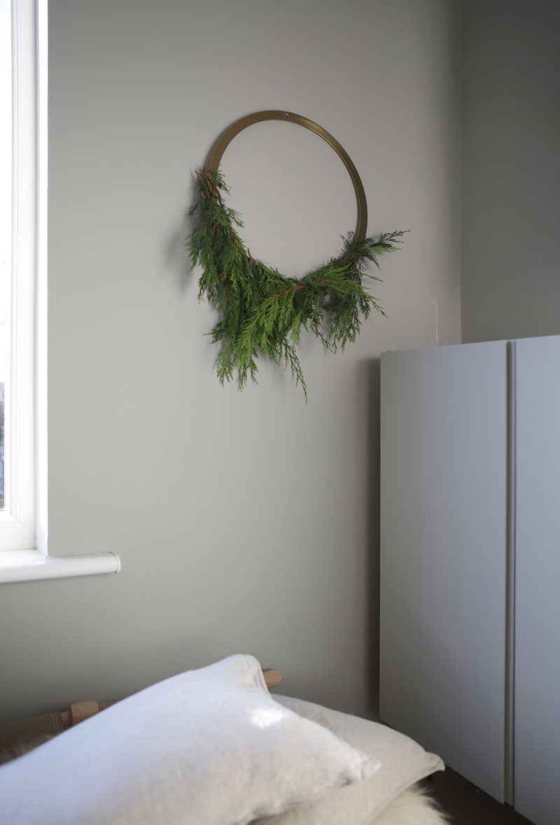 Cooee Design A brass wreath 3 ways Via Ollie & Sebs Haus