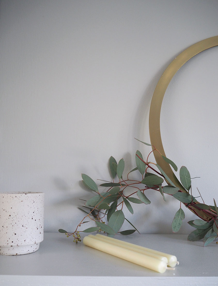 Cooee Design A brass wreath 3 ways Via Ollie & Sebs Haus